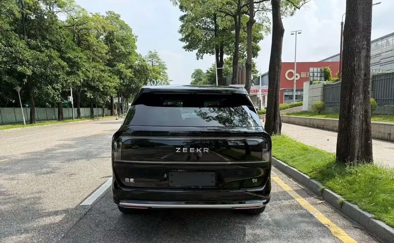 Zeekr 2025 Zeekr 9X 2.0T Hyper Edition 70kWh Automatic Gear 6