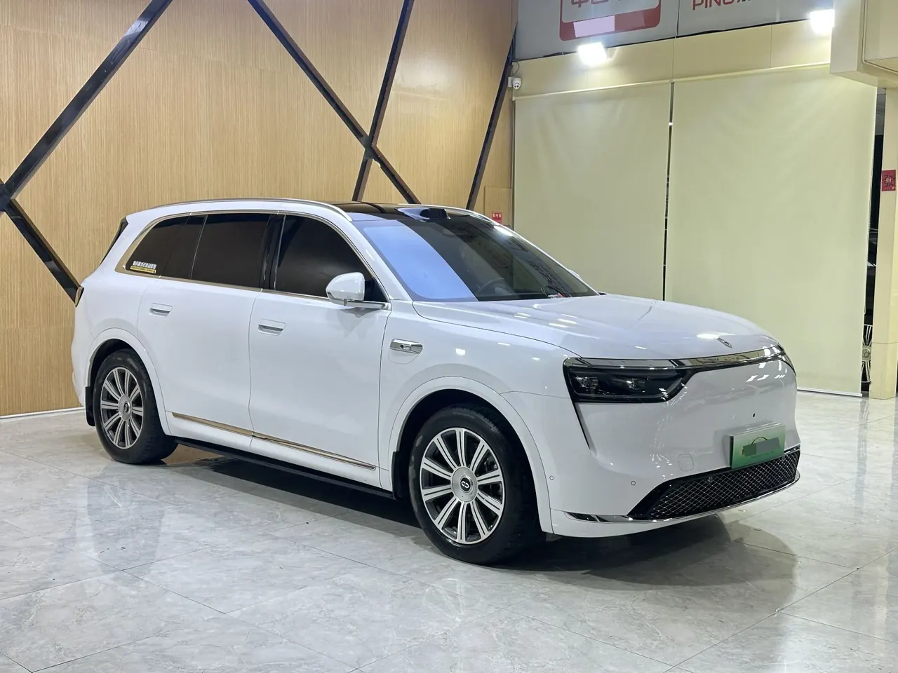 AITO 2025 AITO M8 Max 6-seat long endurance automatic gear 3