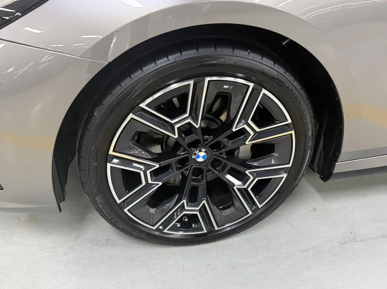 BMW 5 series 2025 530Li 48V 2.0T exclusive m sports suit automatic gear 2