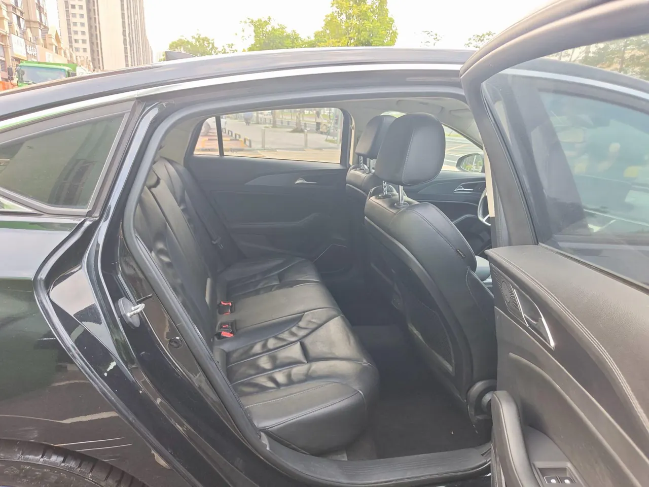 HongQi 2025 H5 2.0T Xuan Ying Edition Automatic Gear 2