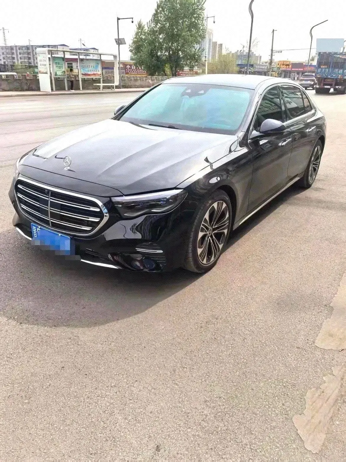 Открыть галерею: Mercedes Benz E-Class 2026 model E 300 L 48V 2.0T Luxury Edition Automatic