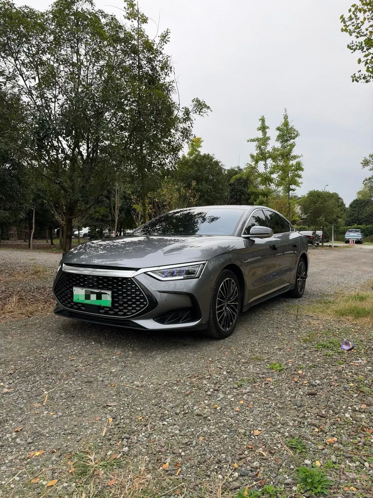 Открыть галерею: BYD 2022 Han DM-i 1.5T stepless 121KM exclusive automatic gear