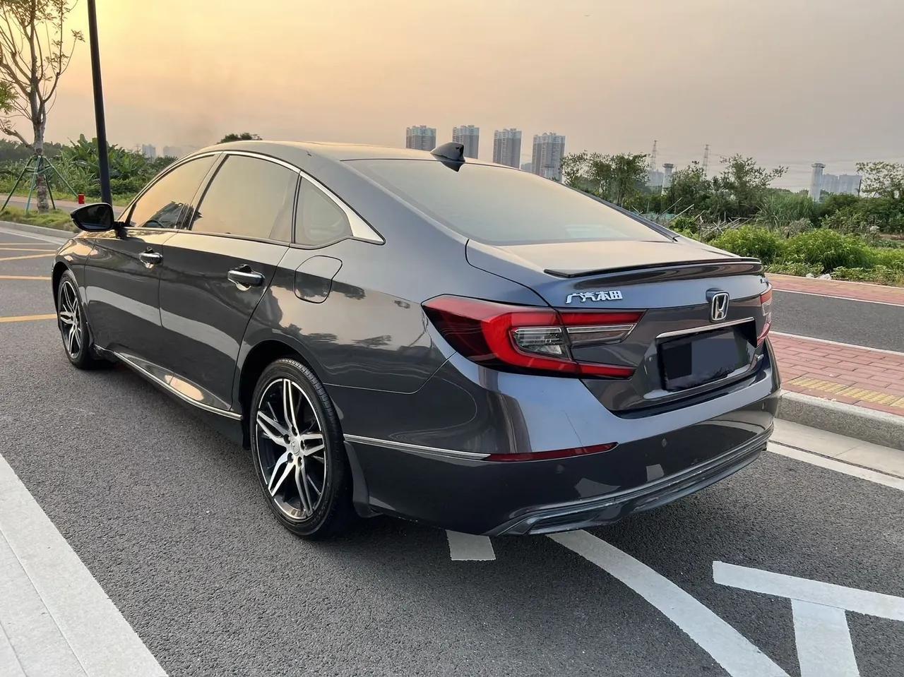 Honda 2022 10th Generation Accord Hybrid 2.0 Stepless Magic Night Reed Edition Automatic Gear 7