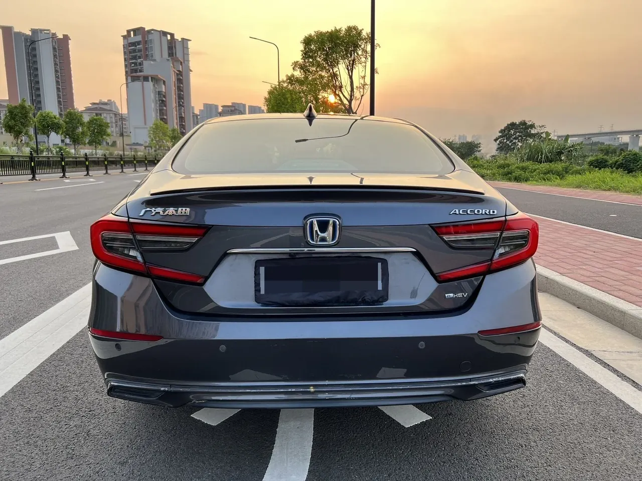 Honda 2022 10th Generation Accord Hybrid 2.0 Stepless Magic Night Reed Edition Automatic Gear 8