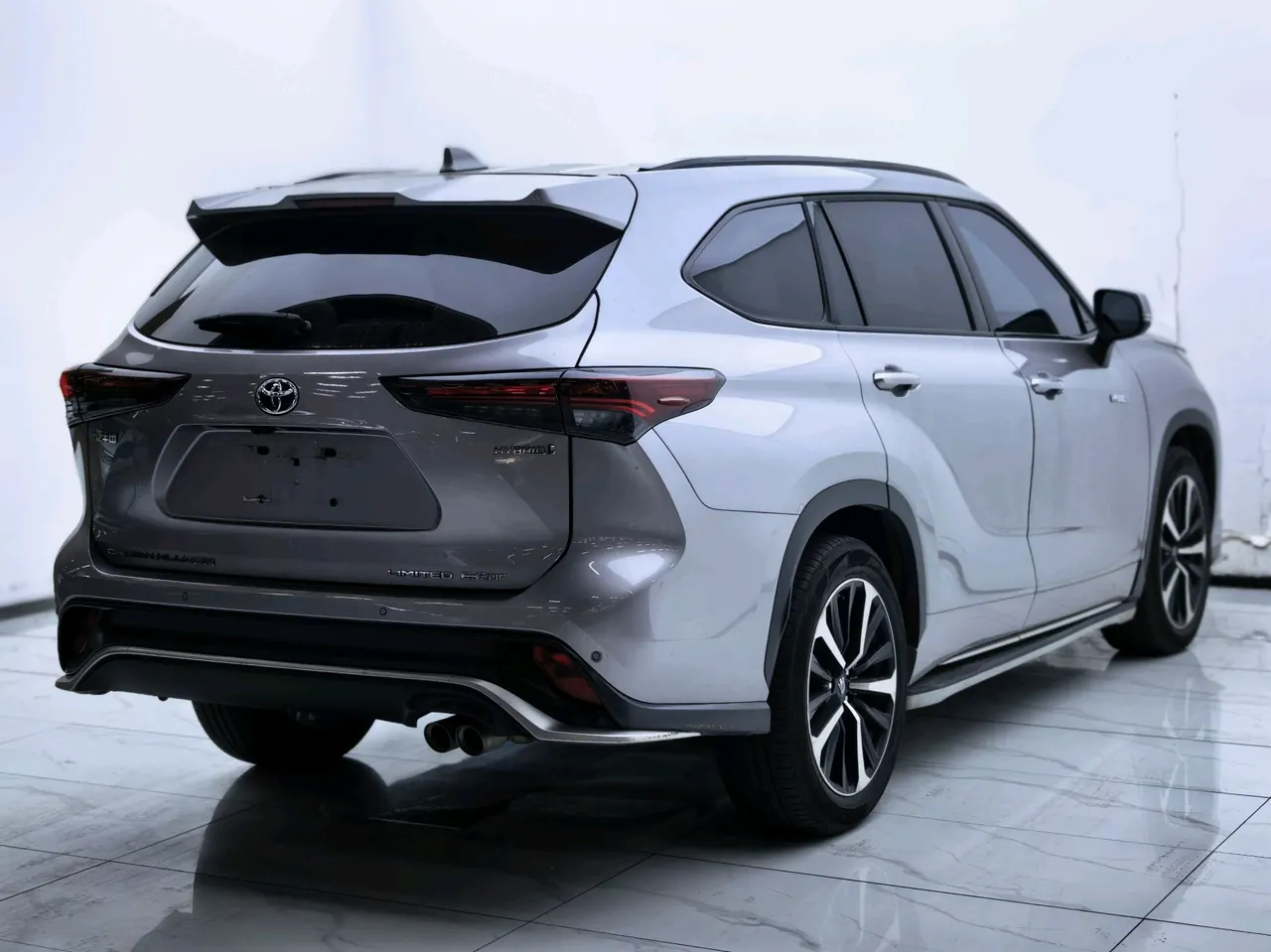 Toyota 2022 Crown Land Release 2.5 Stepless Four-wheel Drive Flagship Automatic Gear 9