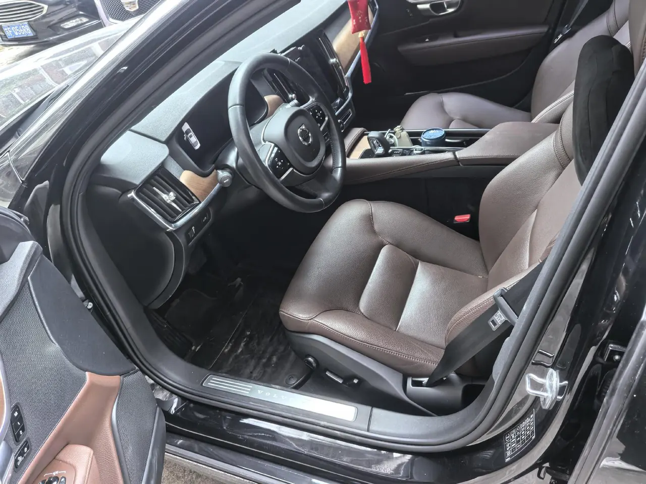 Volvo 2022 S90 48V 2.0T B5 Zhiyi Deluxe Edition Automatic Gear 2