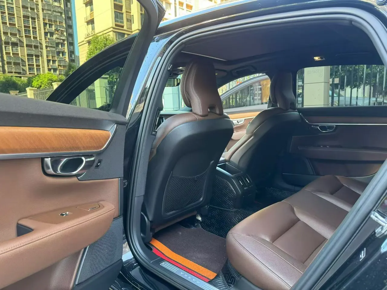 Volvo 2022 S90 48V 2.0T B5 Zhiyi Deluxe Edition Automatic Gear 3