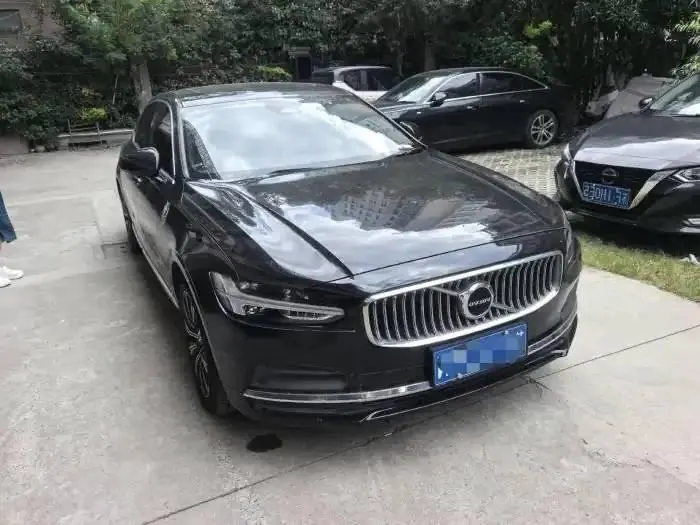 Volvo 2022 S90 48V 2.0T B5 Zhiyi Deluxe Edition Automatic Gear 4