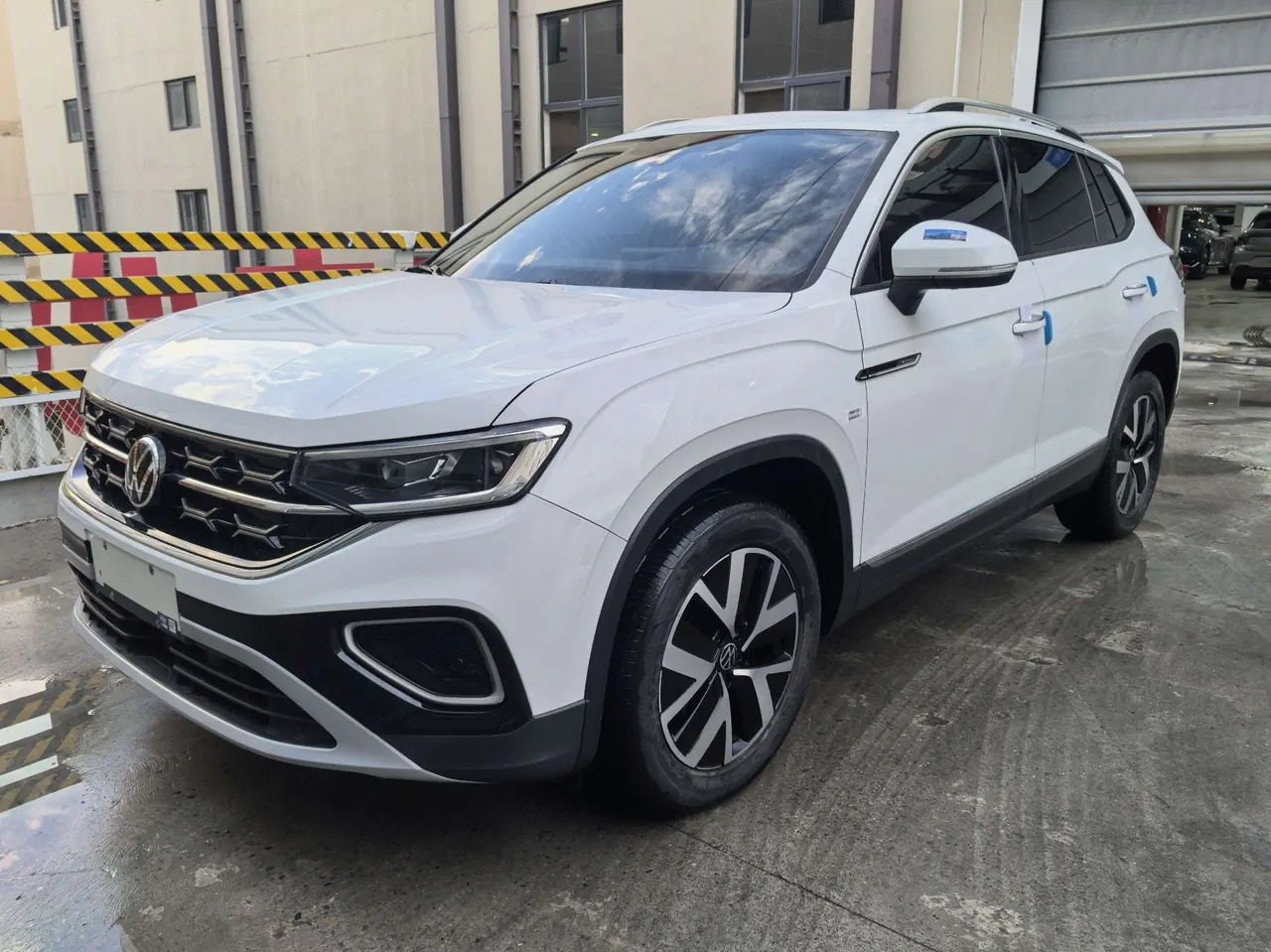 打开图片灯箱:Volkswagen 2023 Tanyue 1.4TSI 280TSI Two-Drive Luxury Plus Advanced Edition Automatic Gear