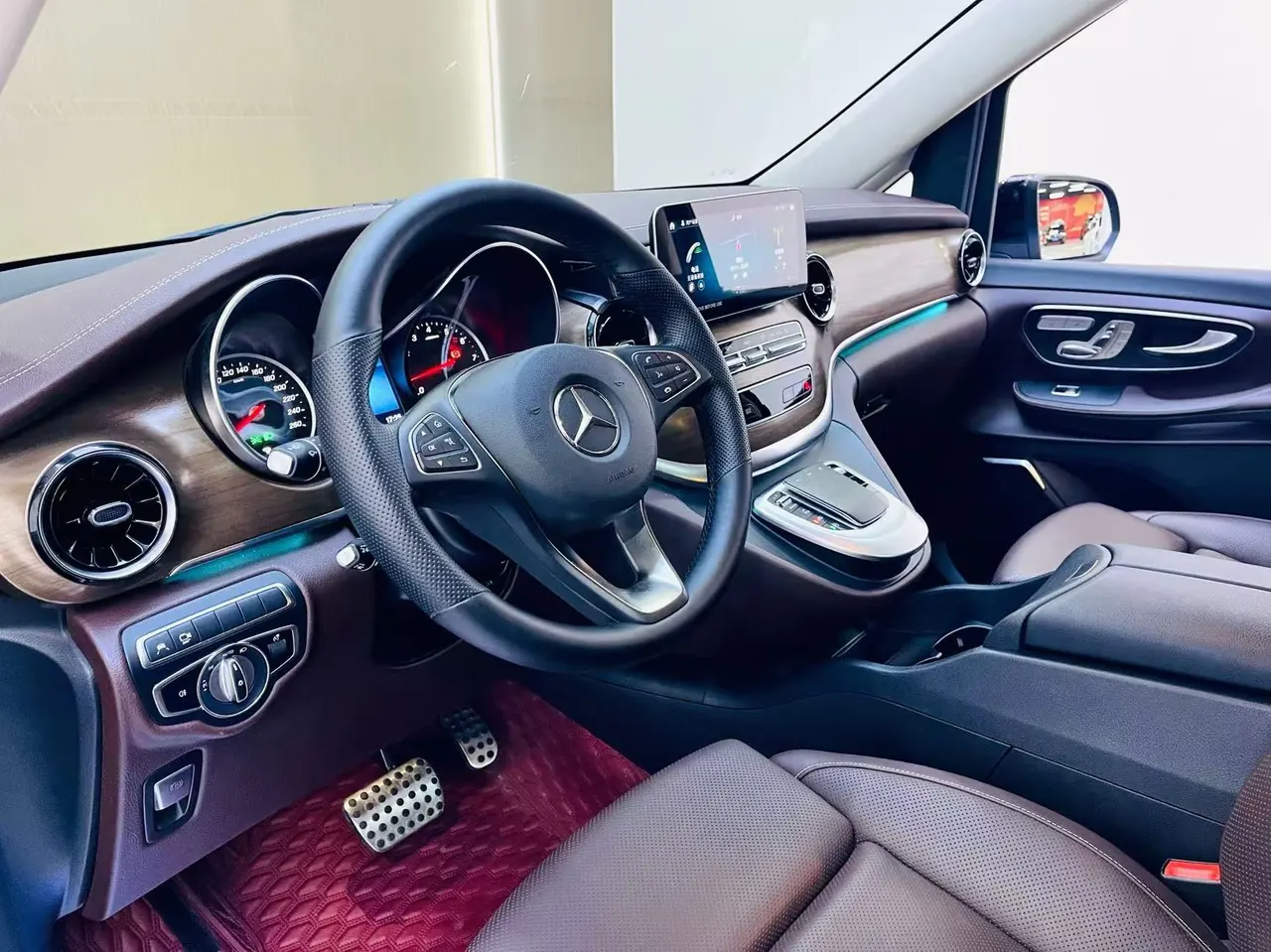 Mercedes Benz V 2022V 260 L 2.0T Deluxe Edition Automatic Gear 4