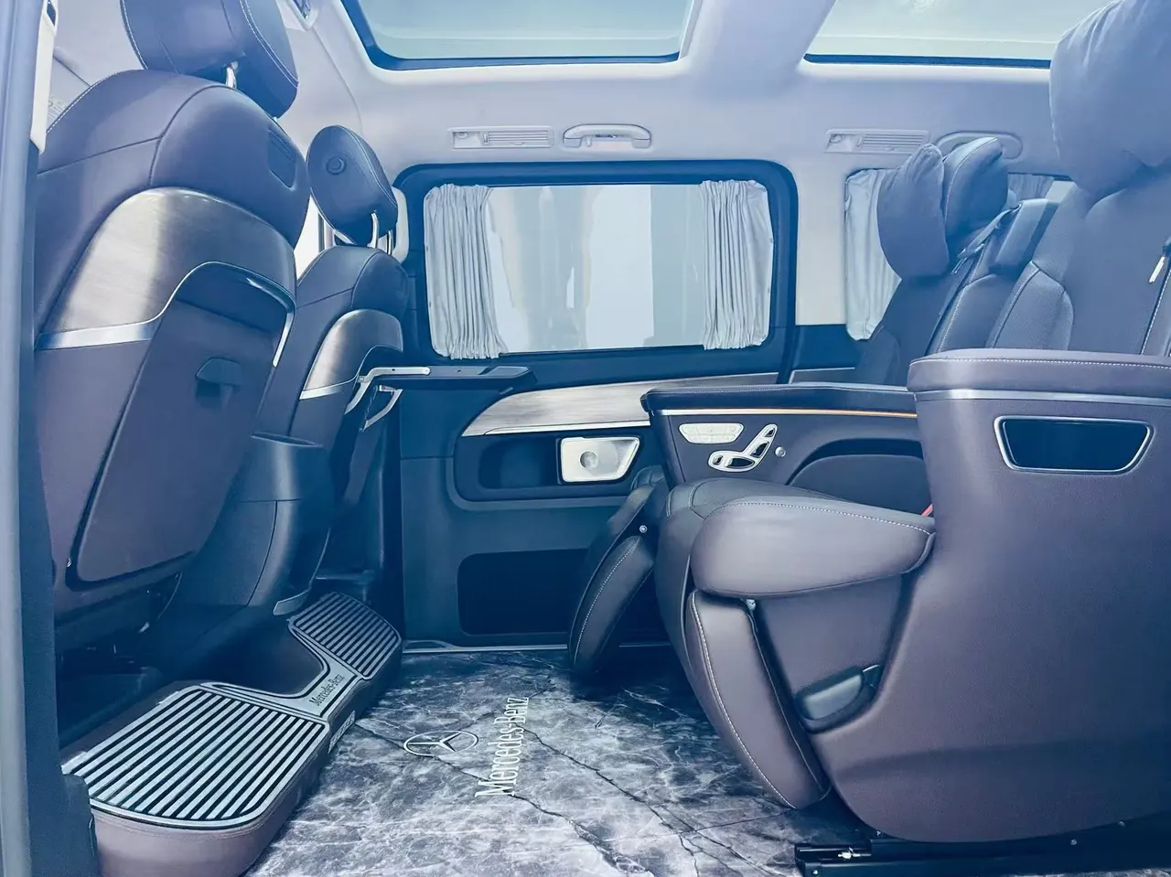 Mercedes Benz V 2022V 260 L 2.0T Deluxe Edition Automatic Gear 6