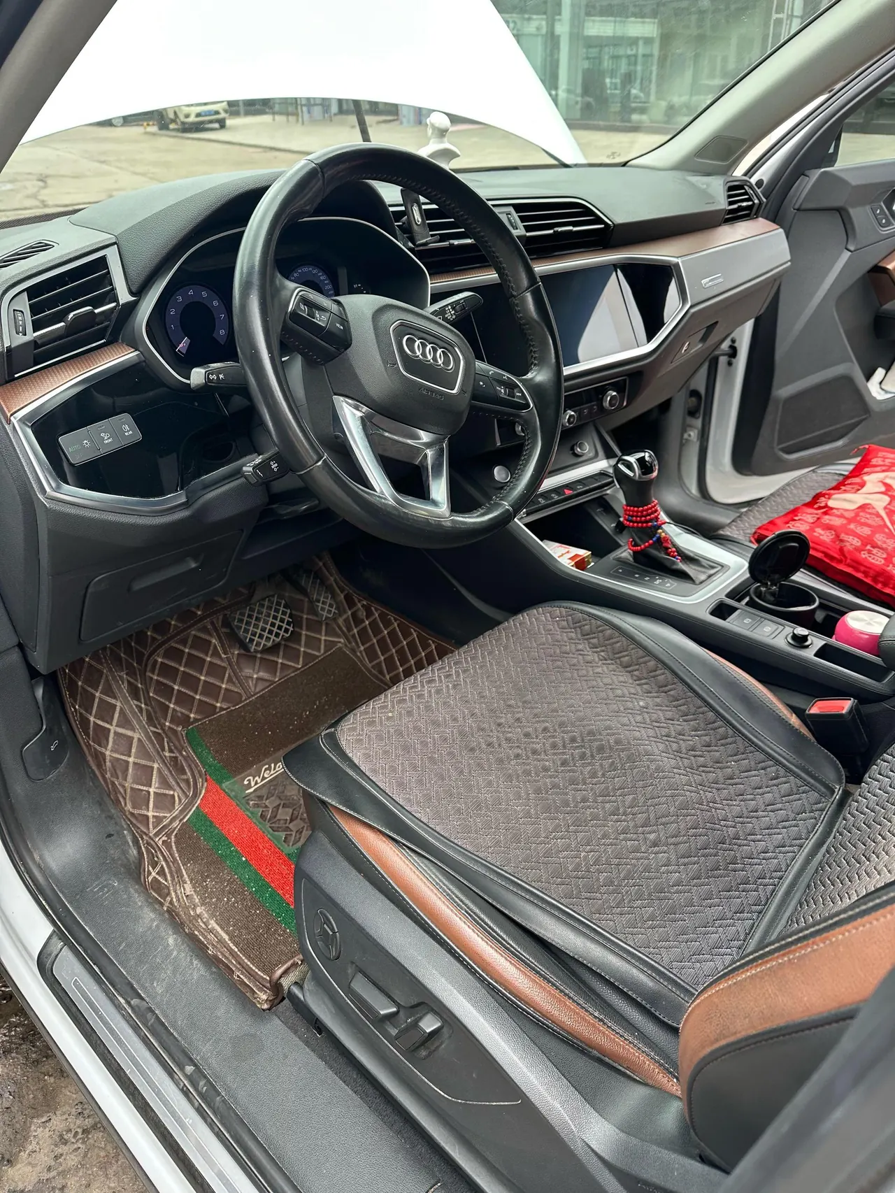 Audi 2020 Q3 1.4TFSI 35TFSI Fashion Elegant Automatic Gear 6