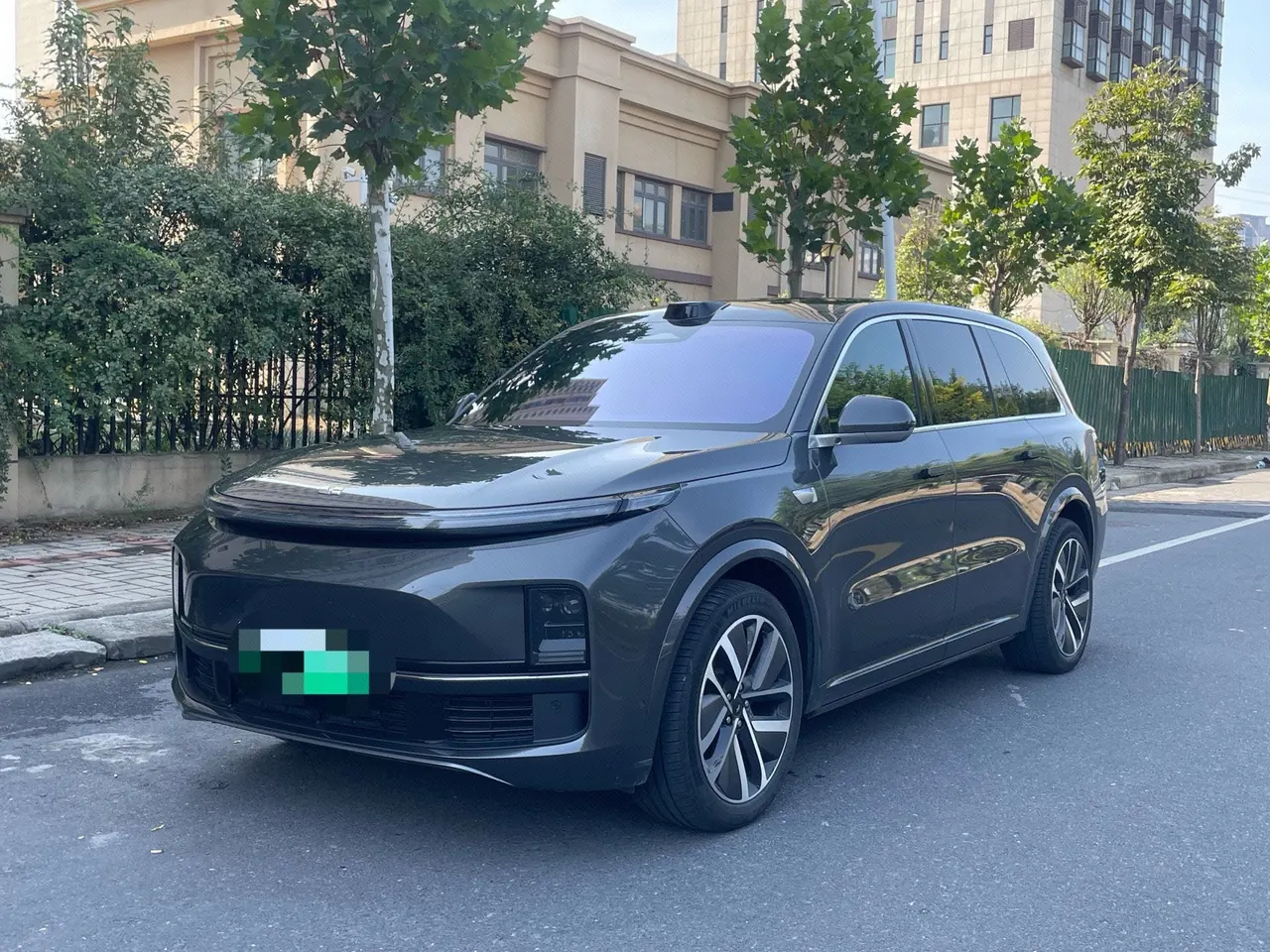 Открыть галерею: Li 2022 L9 1.5T Max Edition Automatic Gear