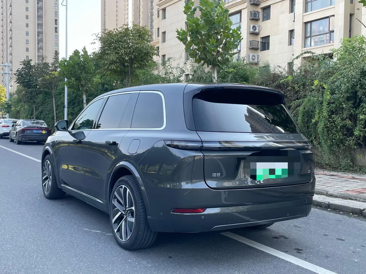 Li 2022 L9 1.5T Max Edition Automatic Gear 6