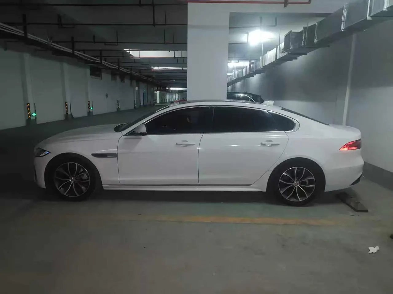 Jaguar 2022 XFL 2.0T P 12500.00g Drive Elite Sports Edition Automatic Gear 7