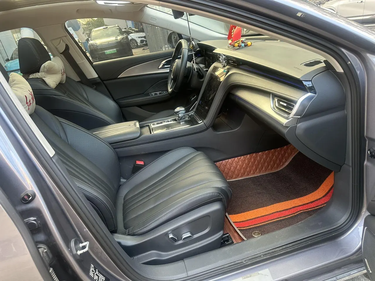 HongQi 2023 H5 2.0T Zhilian Flag Edition Automatic Gear 8