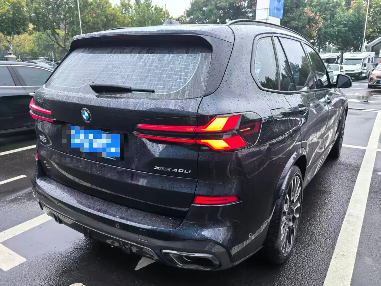 BMW 2023 X5 xDrive40Li 48V 3.0T M sports obsidian night suit automatic gear 5