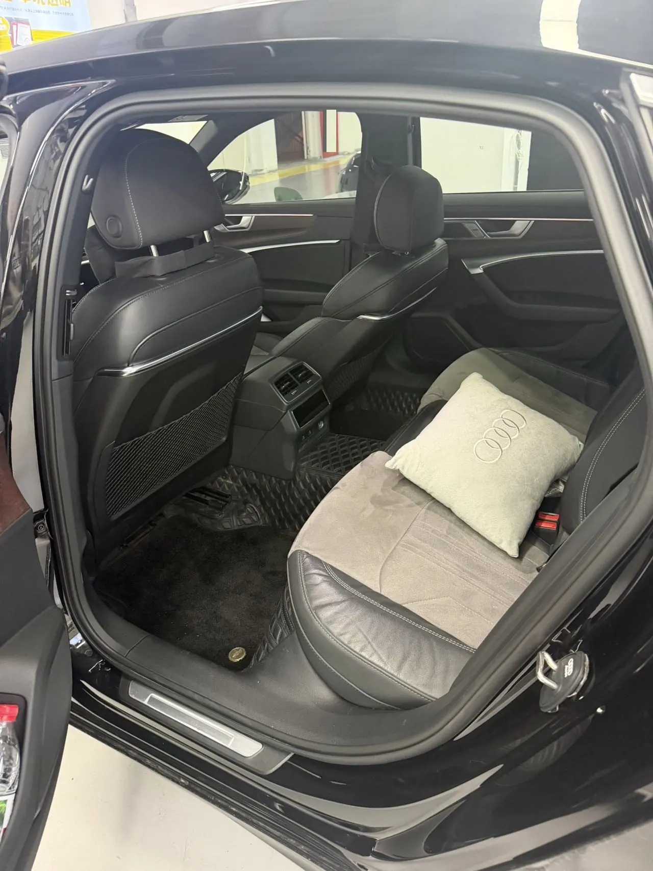 Audi 2023 A6L 2.0TFSI 45TFSI Quattro Selected Dynamic Automatic 4