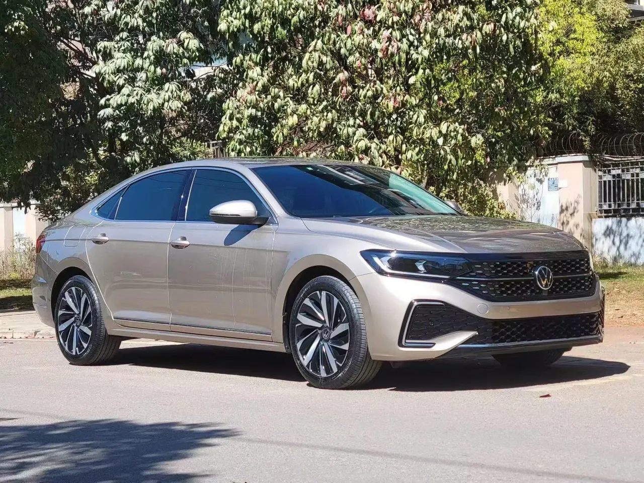 Volkswagen 2022 Passat 2.0TSI 330TSI Star Elite Edition Automatic Gear 3