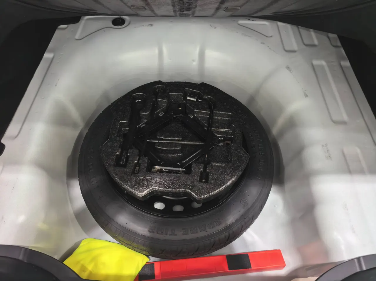 Hyundai 2023 Elantra -3-compartment 1.5 stepless LUX premium automatic gear 11