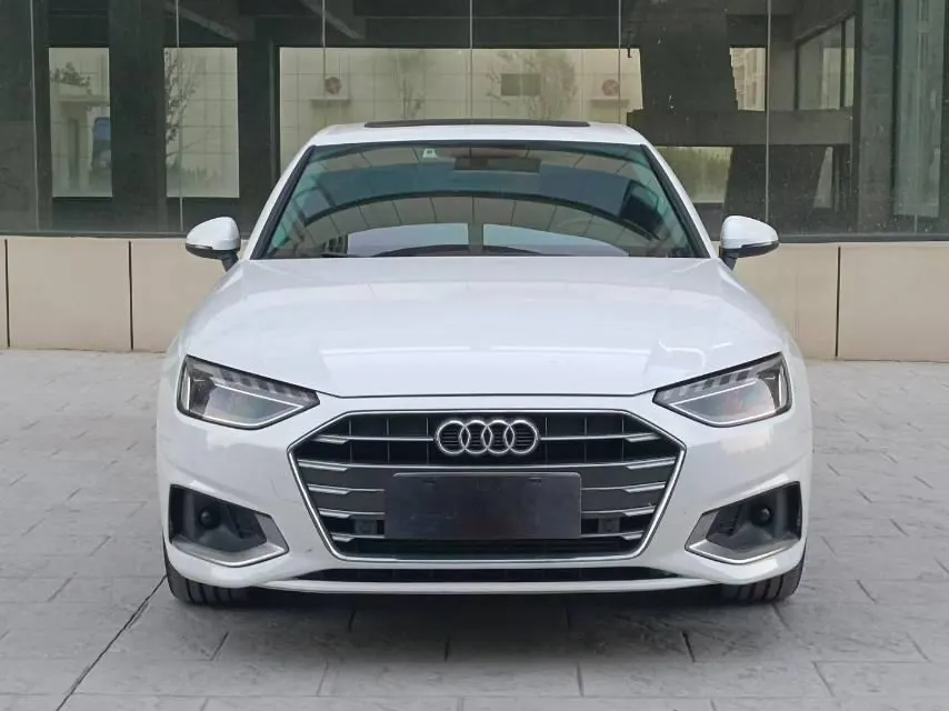 Audi 2020 A4L 2.0TFSI 40TFSI Fashion Elegant Automatic 2