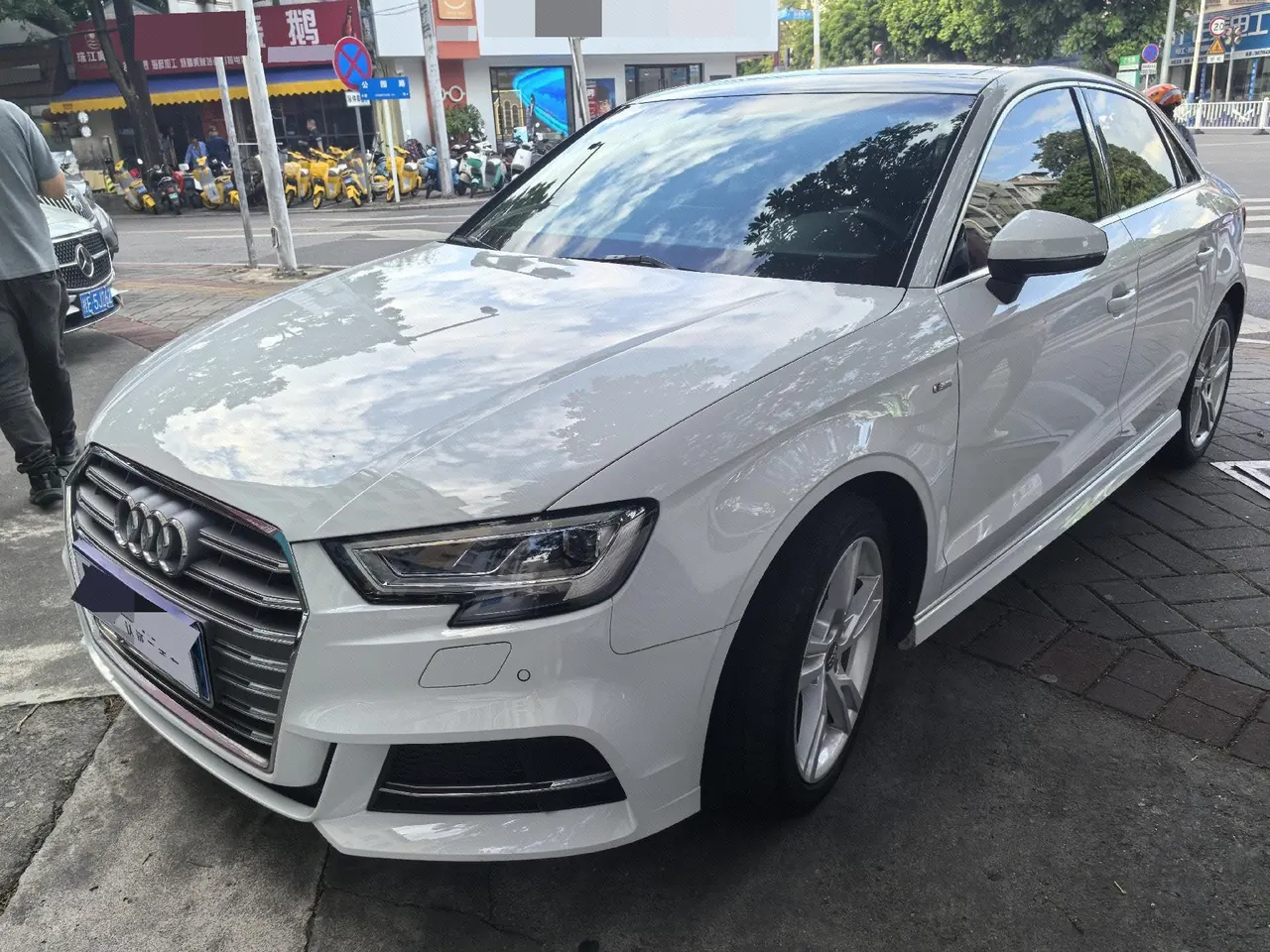 Открыть галерею: Audi 2020 A3 Limousine 1.4TFSI 35TFSI Fashion Automatic