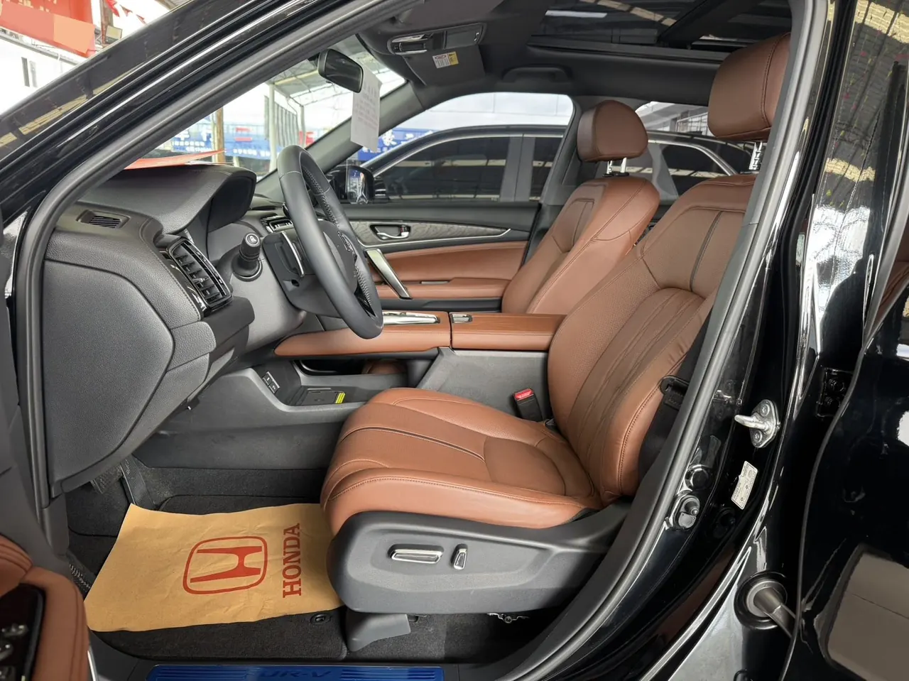 Honda 2020 UR-V 2.0T 370TURBO two-drive elegant version of automatic gear 5