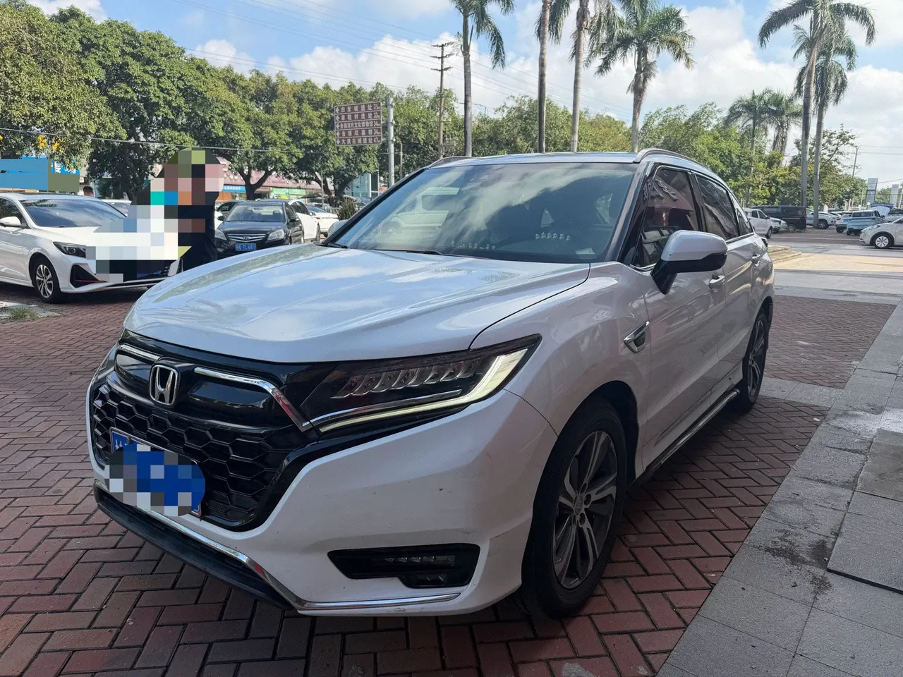 Honda 2020 UR-V 1.5T Stepless 240TURBO Two-Drive Elegant Edition Automatic Gear - View 1