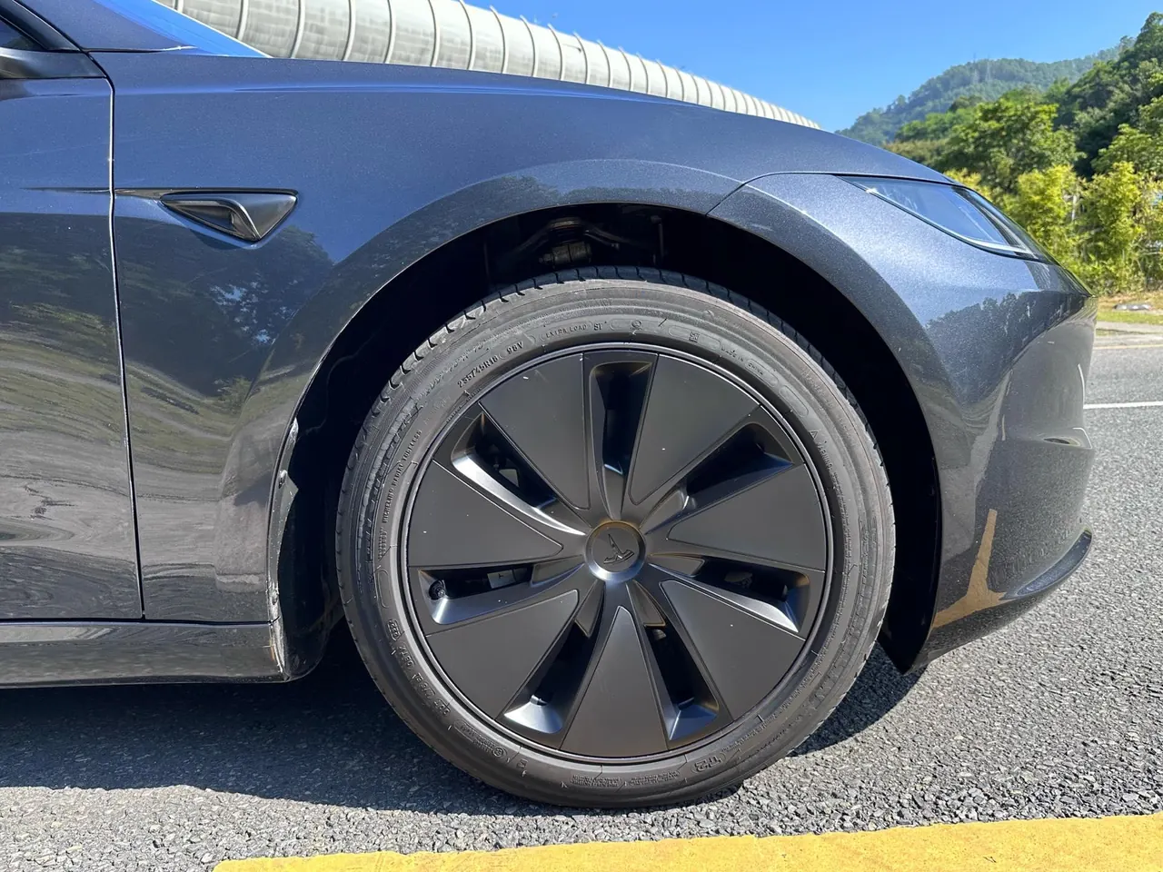 Tesla 2023 Model 3 Rejuvenation Edition Rear Wheel Drive Automatic Transmission 11