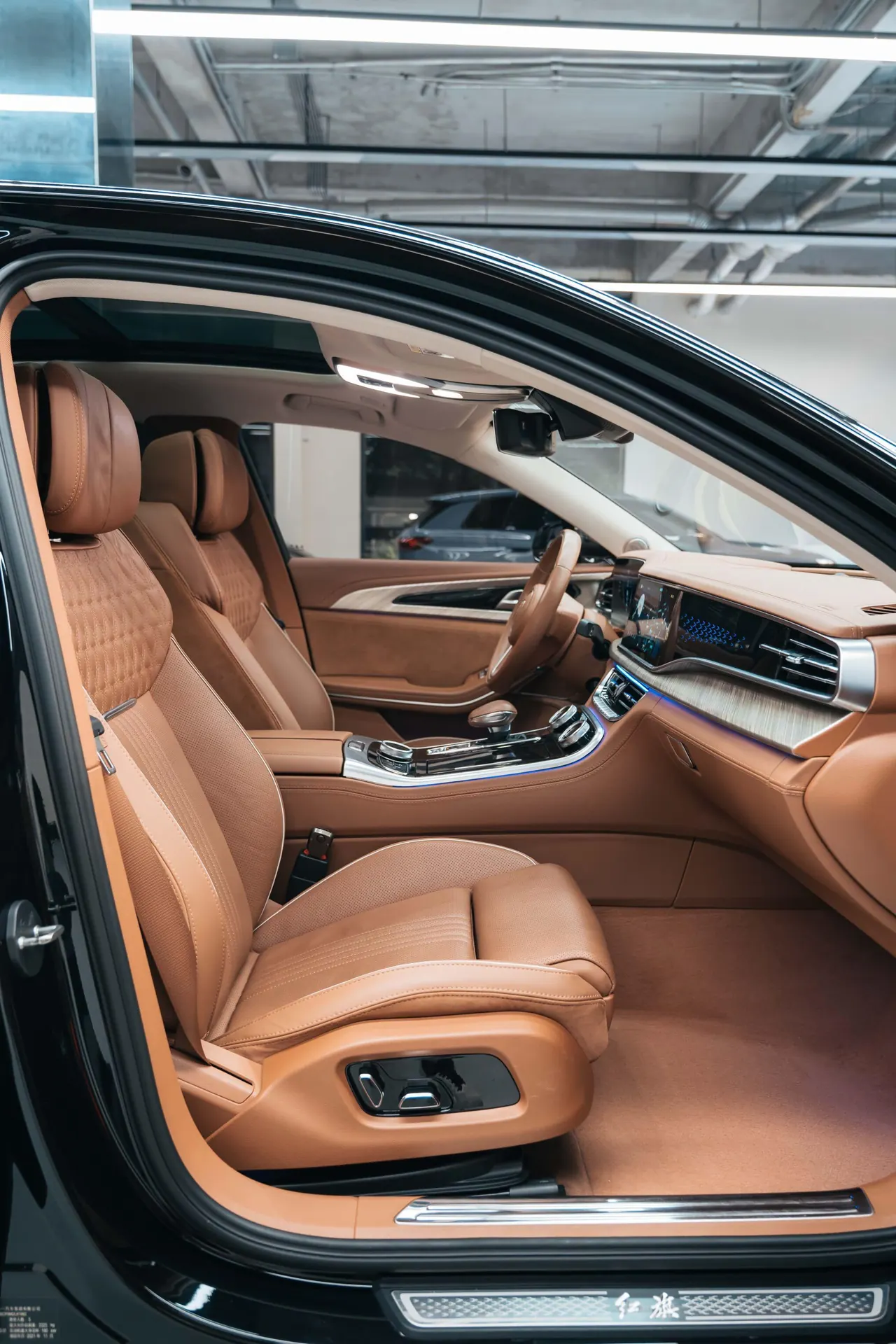 HongQi 2020 H9 48V 2.0T Zhilian Qi Chang Edition Automatic Gear 9