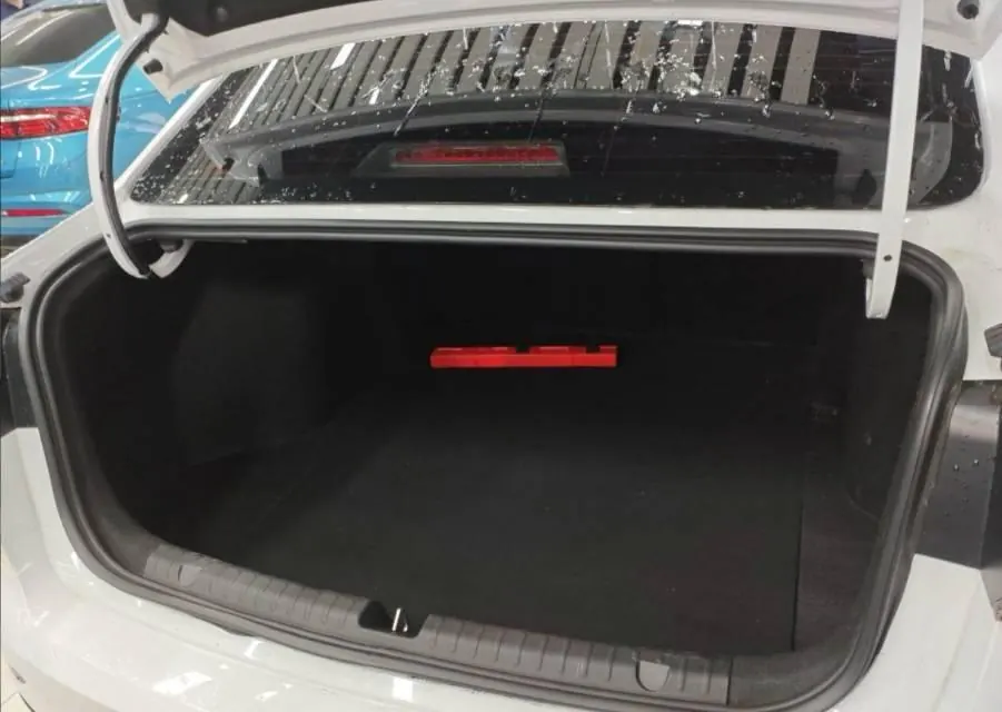 Geely 2023 Emgrand-sedan 1.5 Champion Deluxe Manual Gear 5