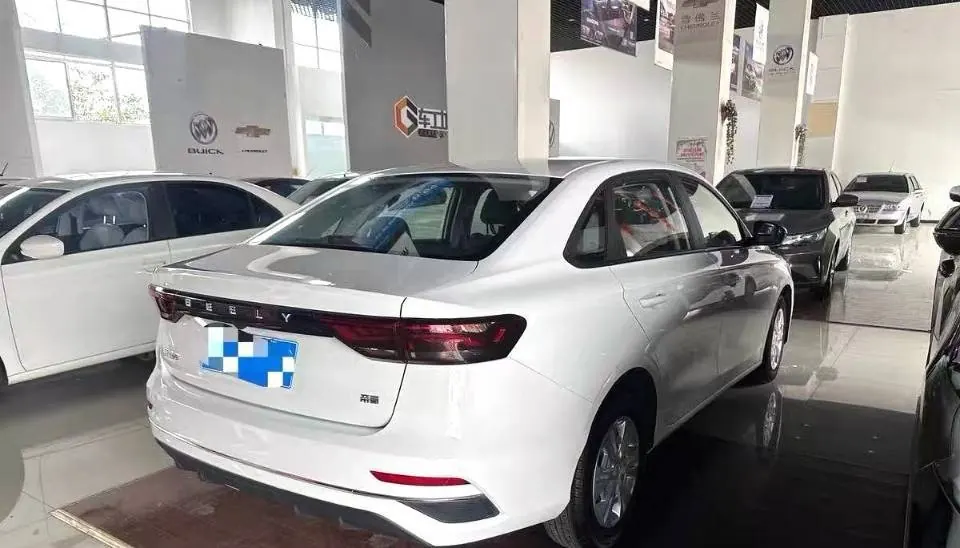 Geely 2023 Emgrand-sedan 1.5 Champion Deluxe Manual Gear 8