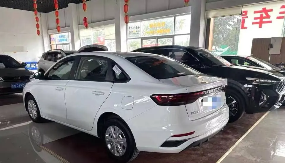 Geely 2023 Emgrand-sedan 1.5 Champion Deluxe Manual Gear 9