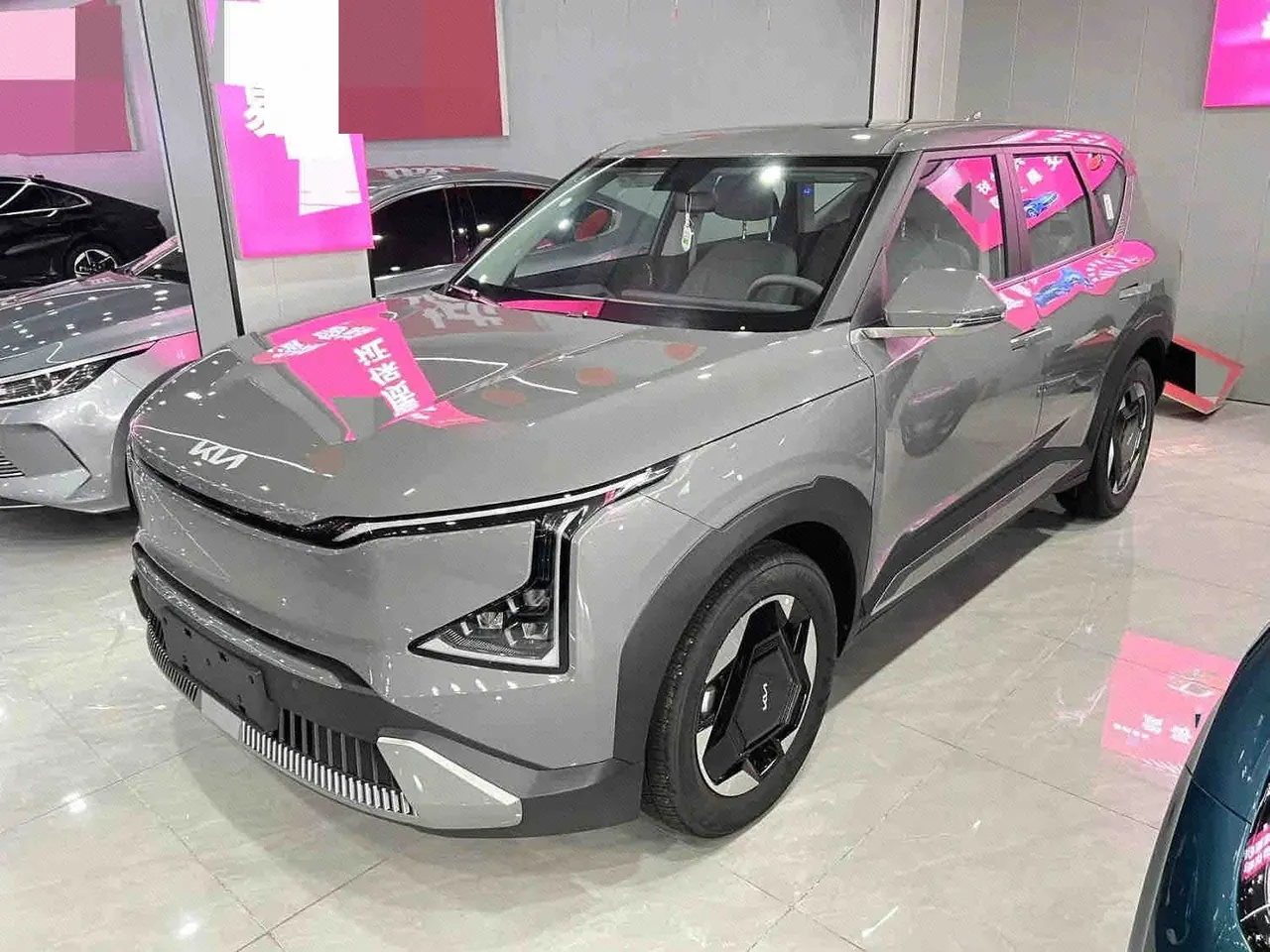 Open image lightbox: Kia 2025 EV 5 530 Air automatic gear