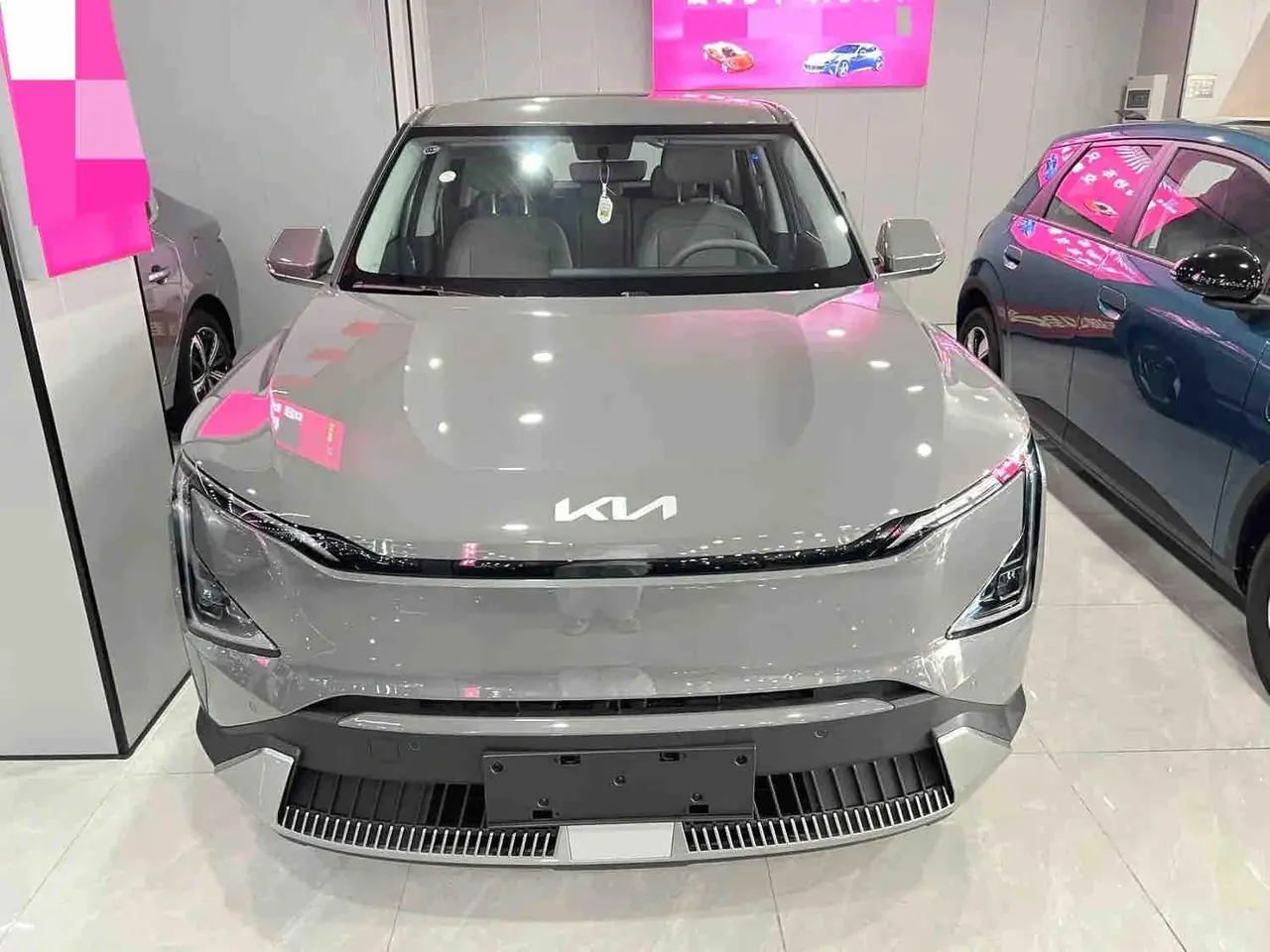 Kia 2025 EV 5 530 Air automatic gear 2