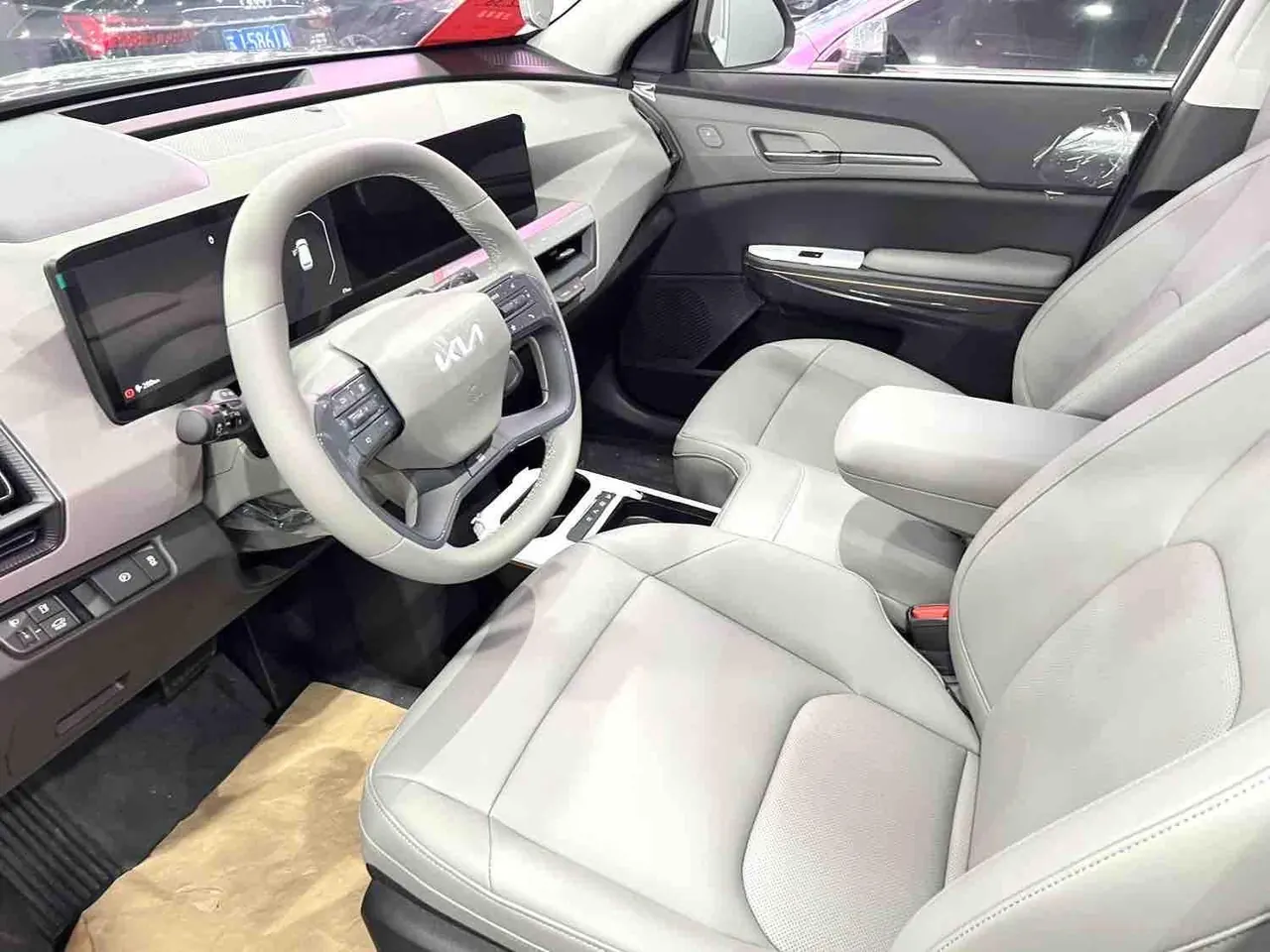 Kia 2025 EV 5 530 Air automatic gear 3