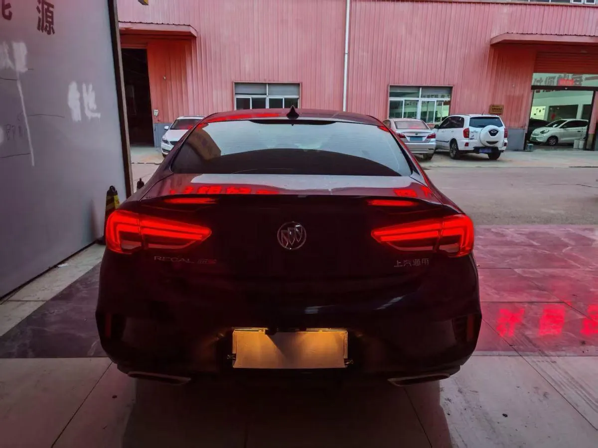 Buick 2020 Regal GS 2.0T 28T Elite Automatic Gear 3