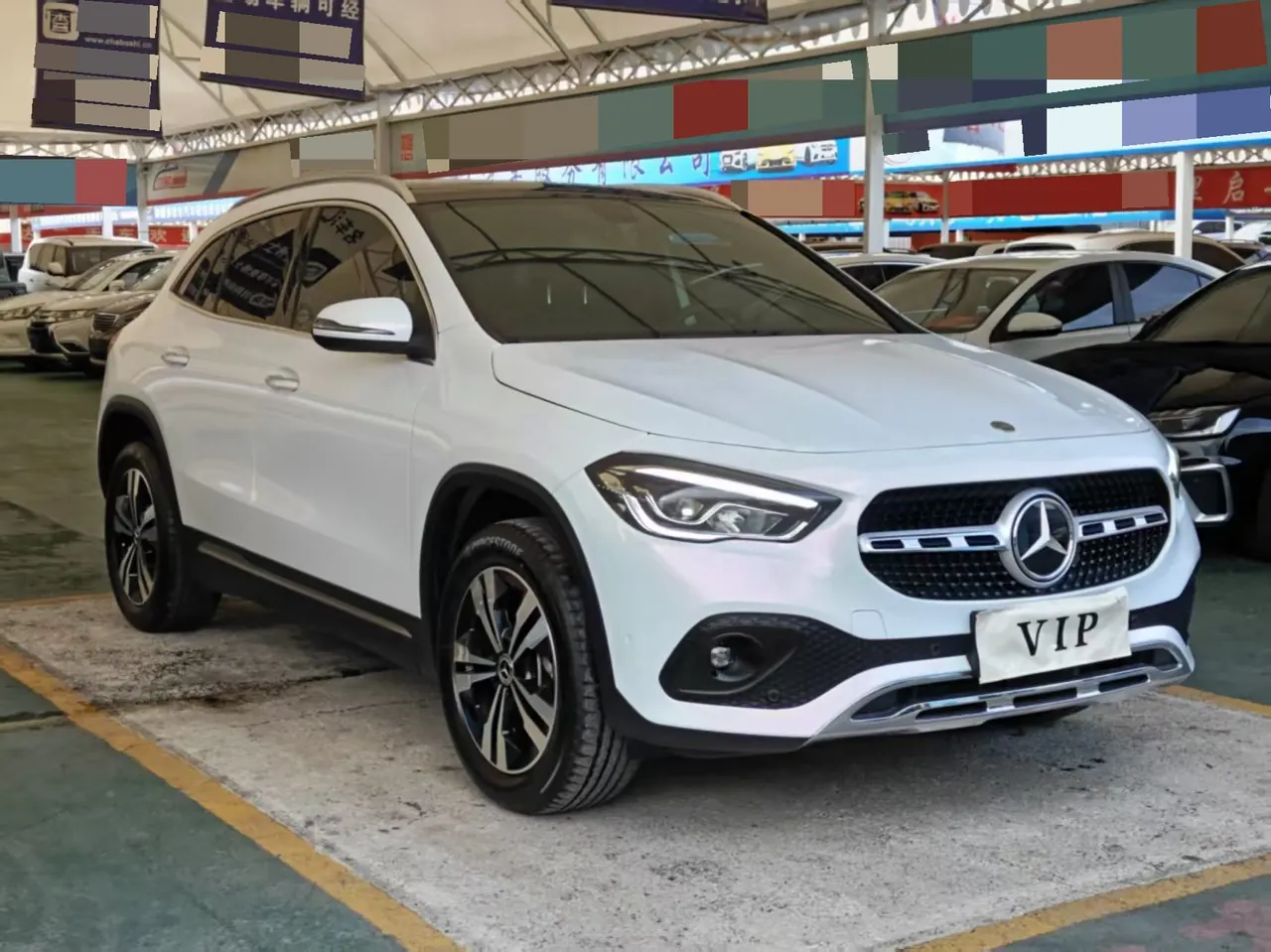 Mercedes Benz 2020 GLA 200 1.3T automatic gear 3