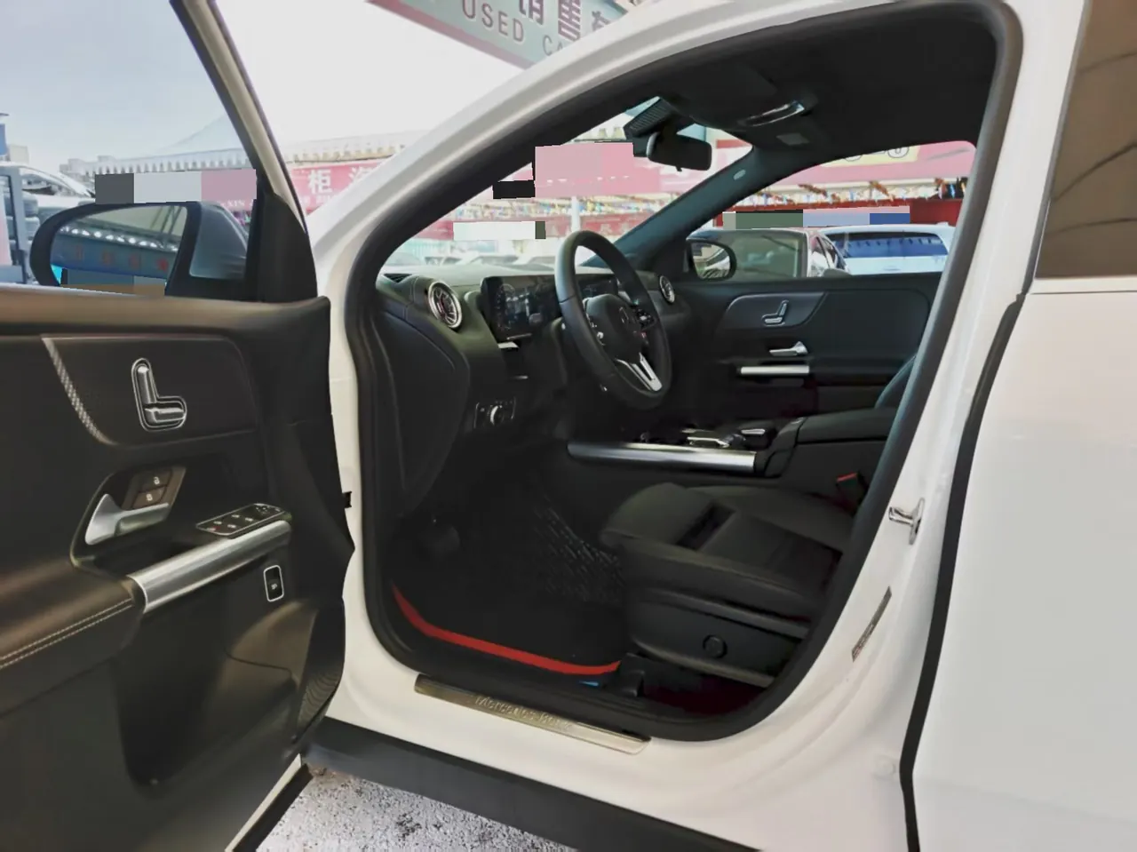 Mercedes Benz 2020 GLA 200 1.3T automatic gear 4