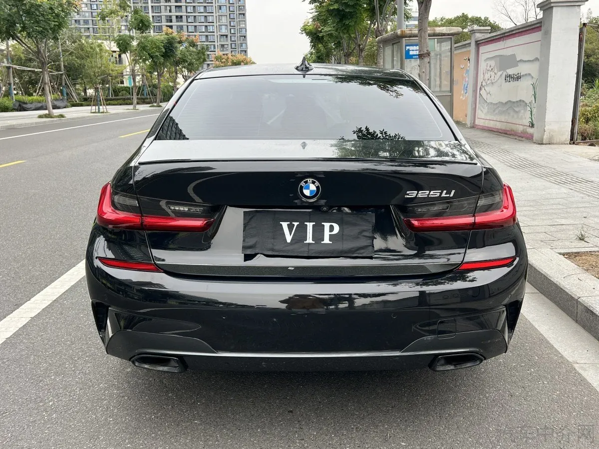 BMW 3 Series 2020 325Li 2.0T M Sports Obsidian Night Edition Automatic Gear 15
