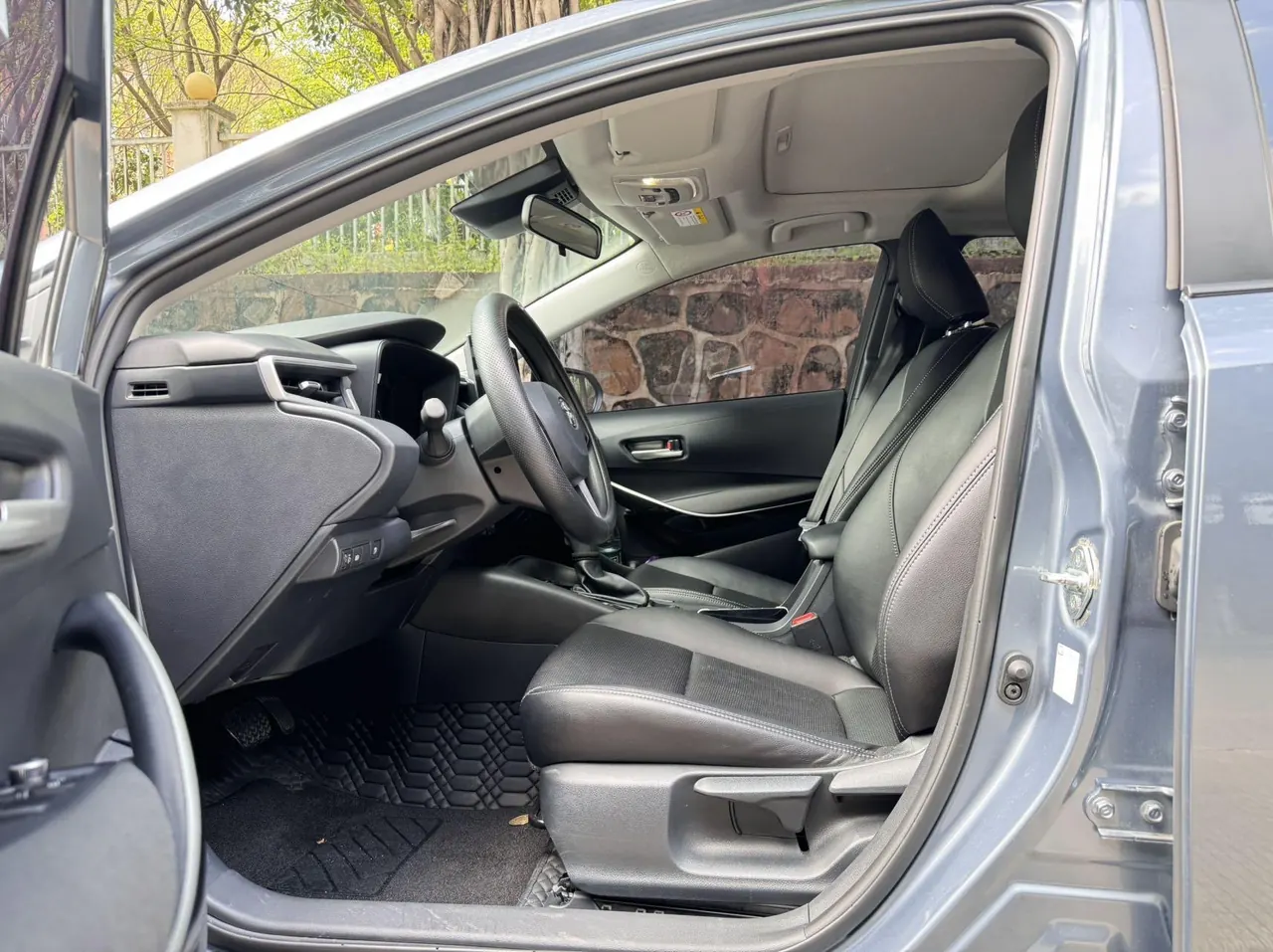 Toyota 2023 Corolla Double Engine 1.8 Stepless Intelligent Electric Hybrid Elite Automatic Gear 4