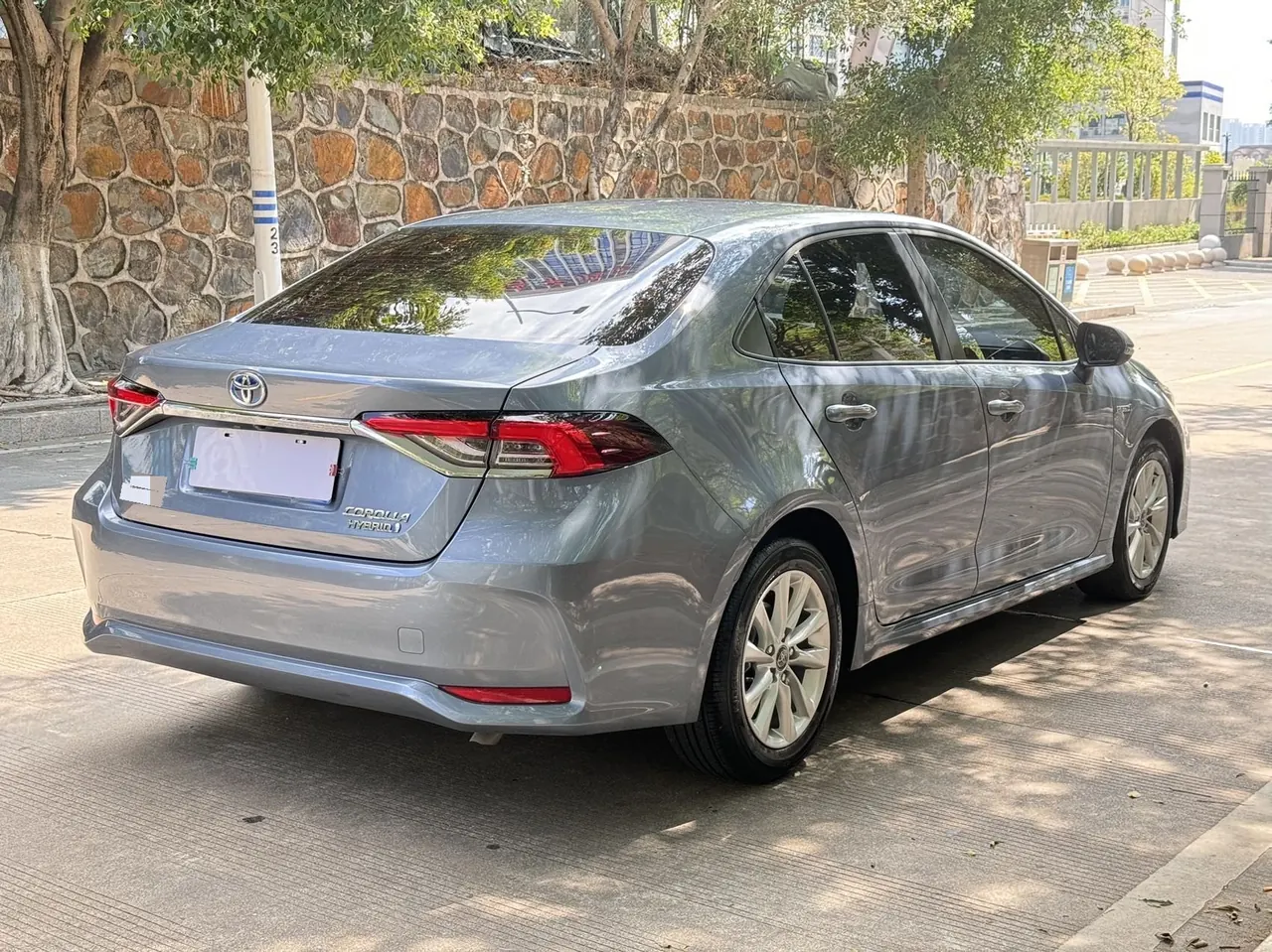 Toyota 2023 Corolla Double Engine 1.8 Stepless Intelligent Electric Hybrid Elite Automatic Gear 8