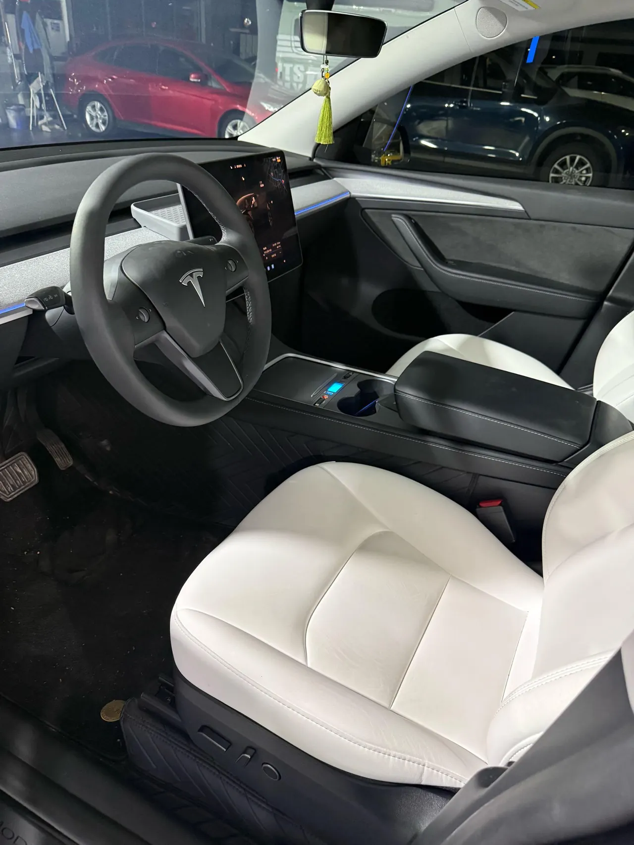 Tesla 2023 Model Y rear-wheel drive version automatic transmission 5