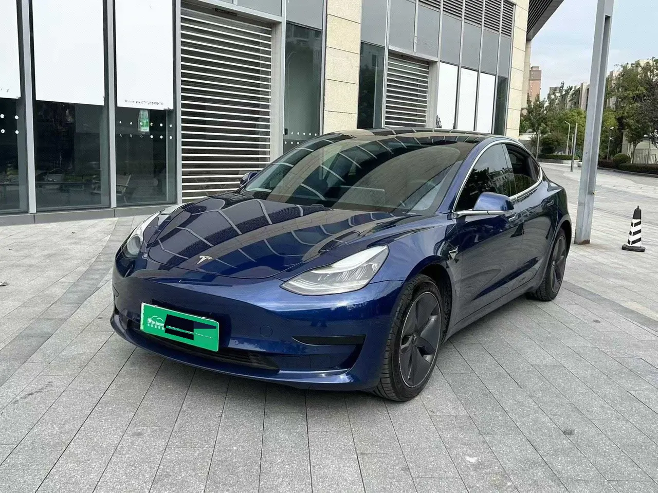 Open image lightbox: Tesla 2020 Model 3 Standard Endurance Rear Drive Upgraded Automatic Gear