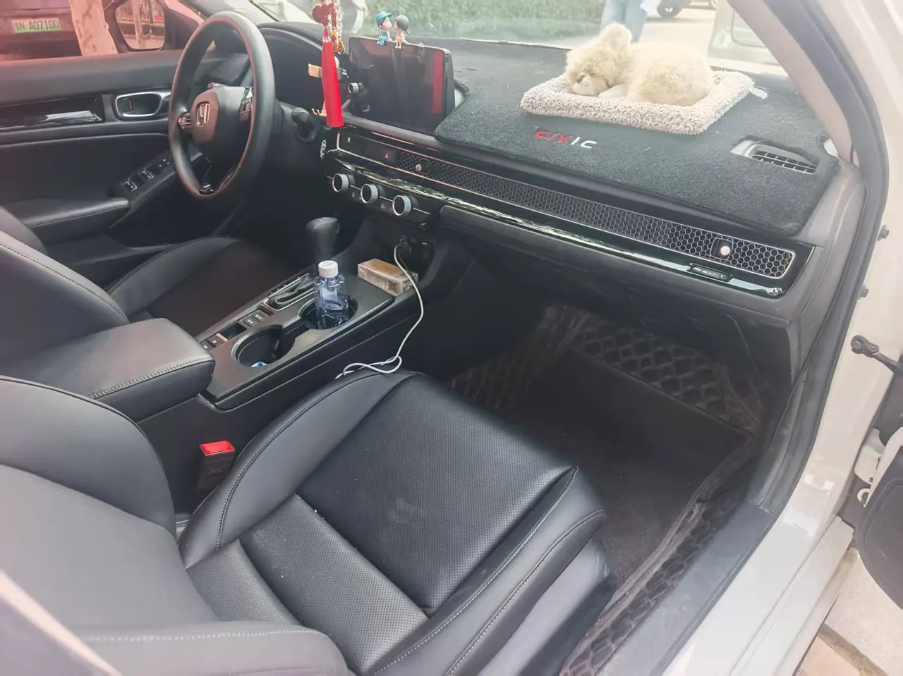 Honda 2023 Civic Hatchback 1.5T Stepless 240TURBO Extreme Jump Automatic Gear 4