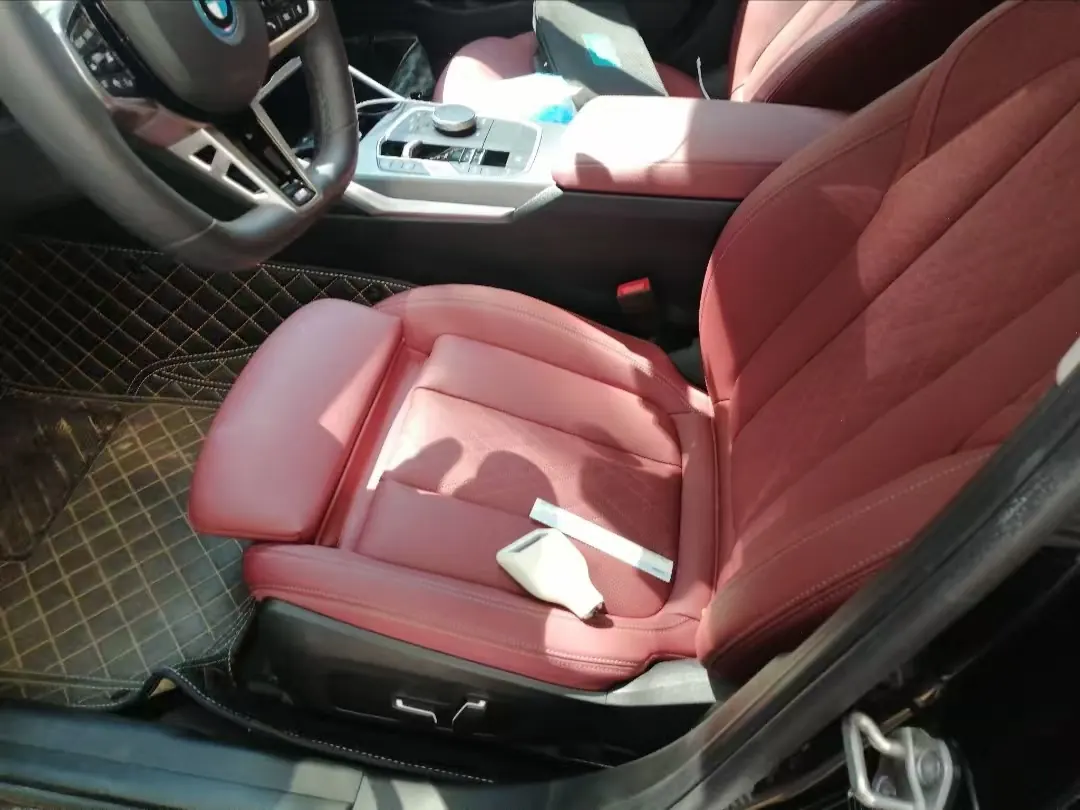 BMW 2025 i3 eDrive 35 L automatic gear 2