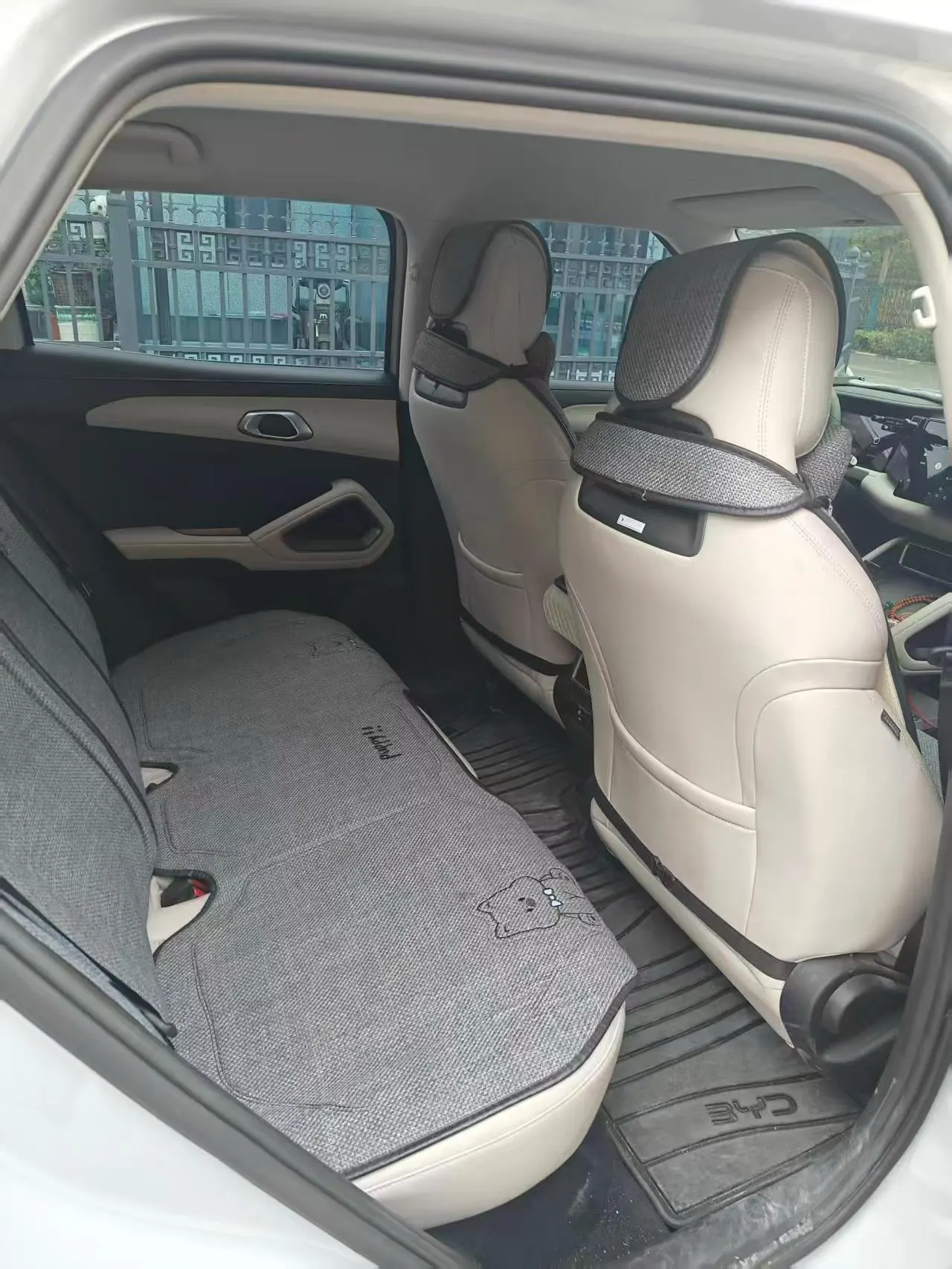 BYD 2025 Yuan UP 301KM Pilot Automatic Gear 6