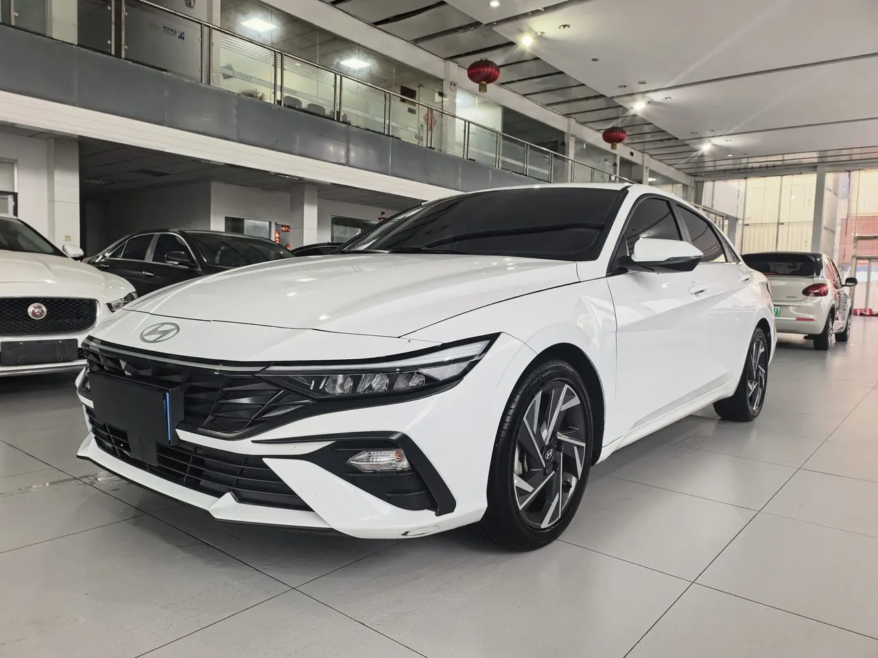 Открыть галерею: Hyundai 2023 Elantra-sedan 1.5 stepless GLX elite automatic gear