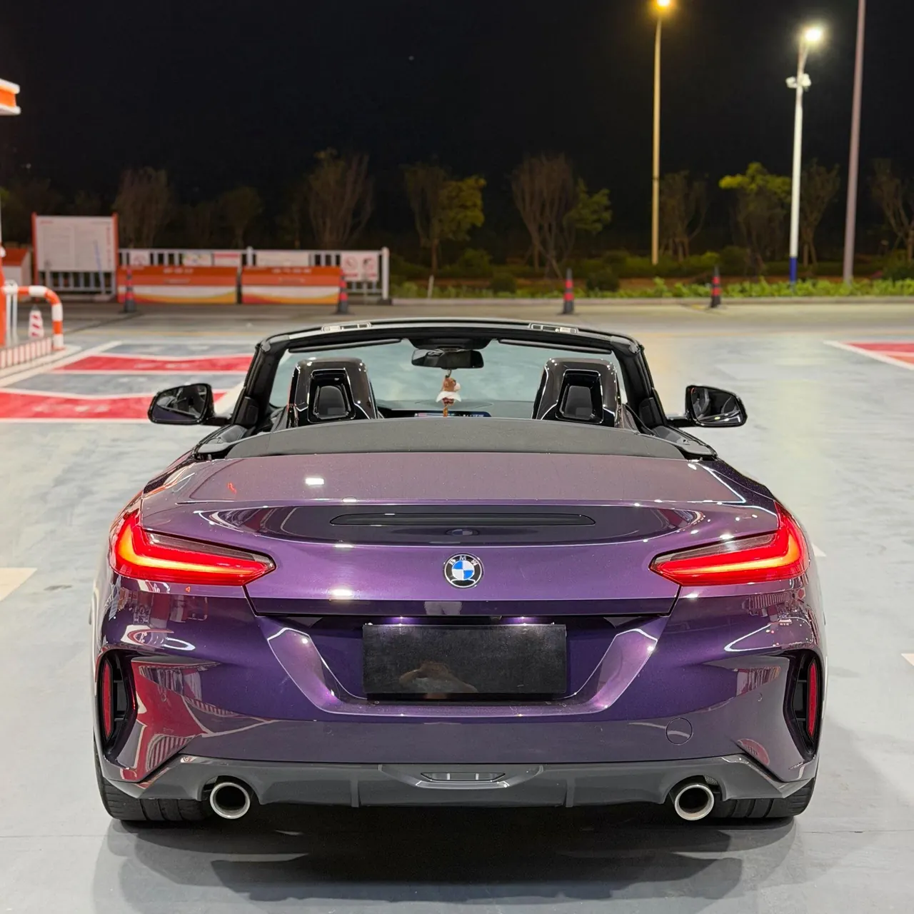 BMW Z4 (Imported) 2023 Z4 sDrive25i 2.0T M Sports Obsidian Night Suit Automatic Gear 4