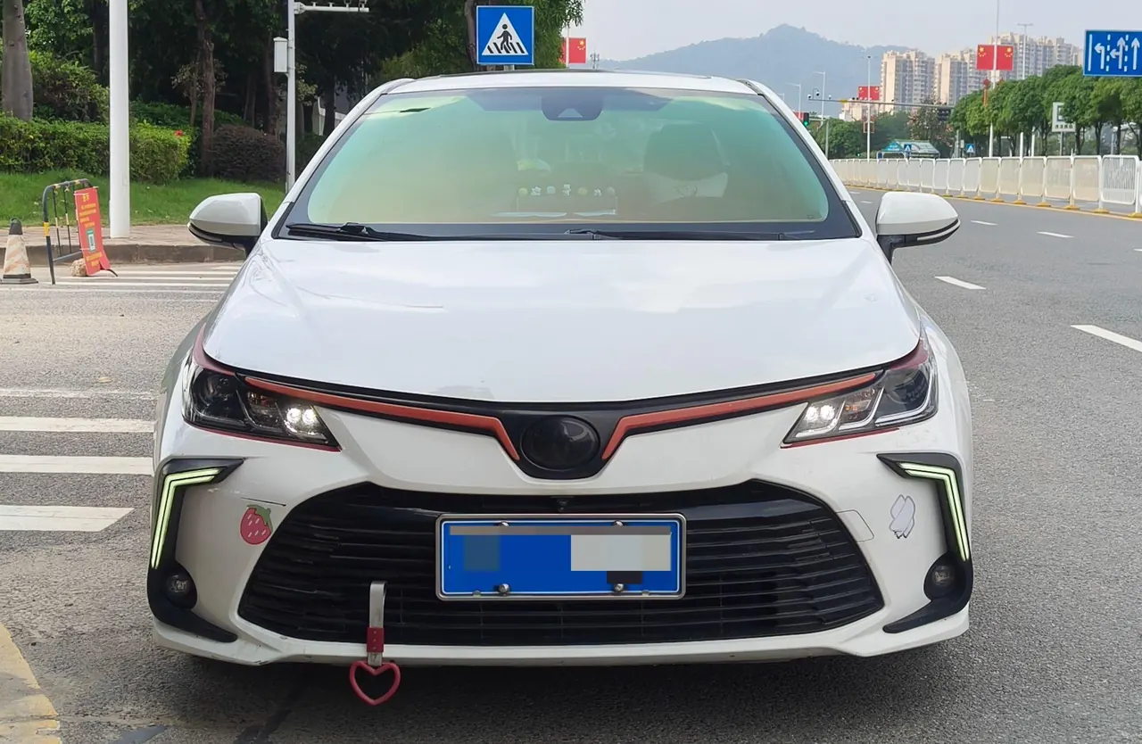 Toyota 2021 Corolla 1.2T Stepless Deluxe Edition Automatic Gear 2